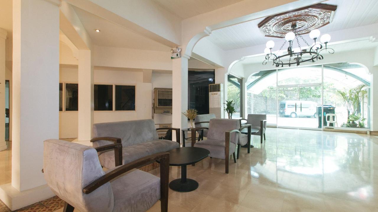 Garden Plaza Hotel Манила Екстериор снимка